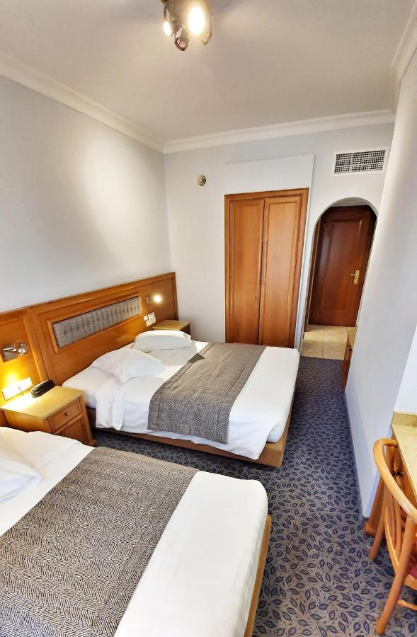 Noufara Hotel Piraeus Exterior photo