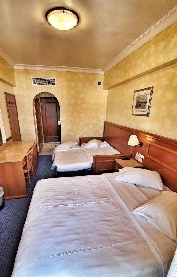 Noufara Hotel Piraeus Exterior photo