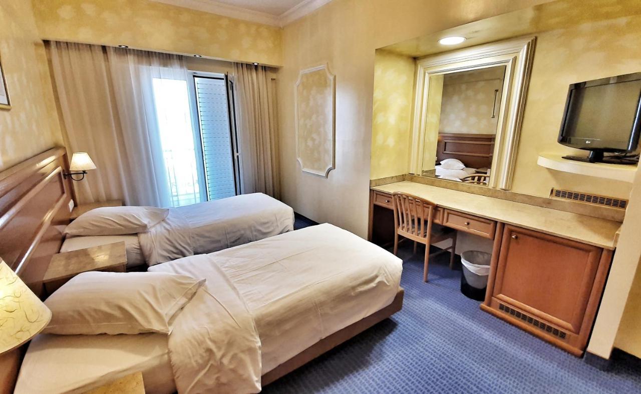 Noufara Hotel Piraeus Exterior photo