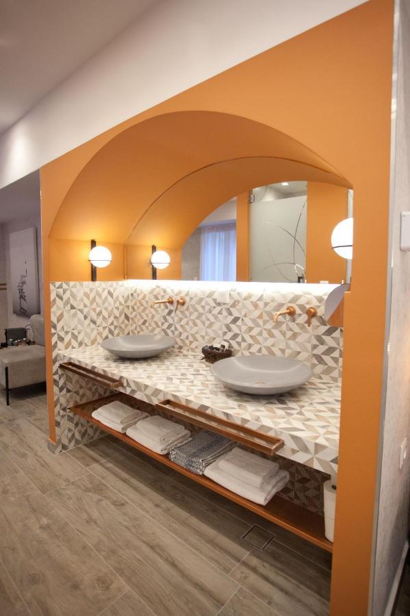 Noufara Hotel Piraeus Exterior photo
